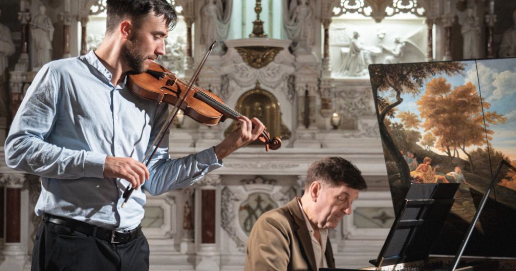 Le violoniste Guillaume Villeneuve et le claveciniste Luc Beauséjour_Les Goûts réunis